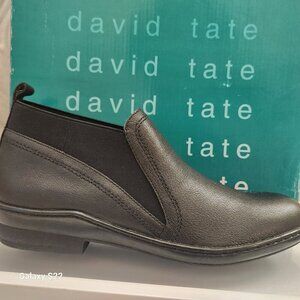 David Tate "Naya" Black Leather Slip on booties. NIB. Size 10 Narrow